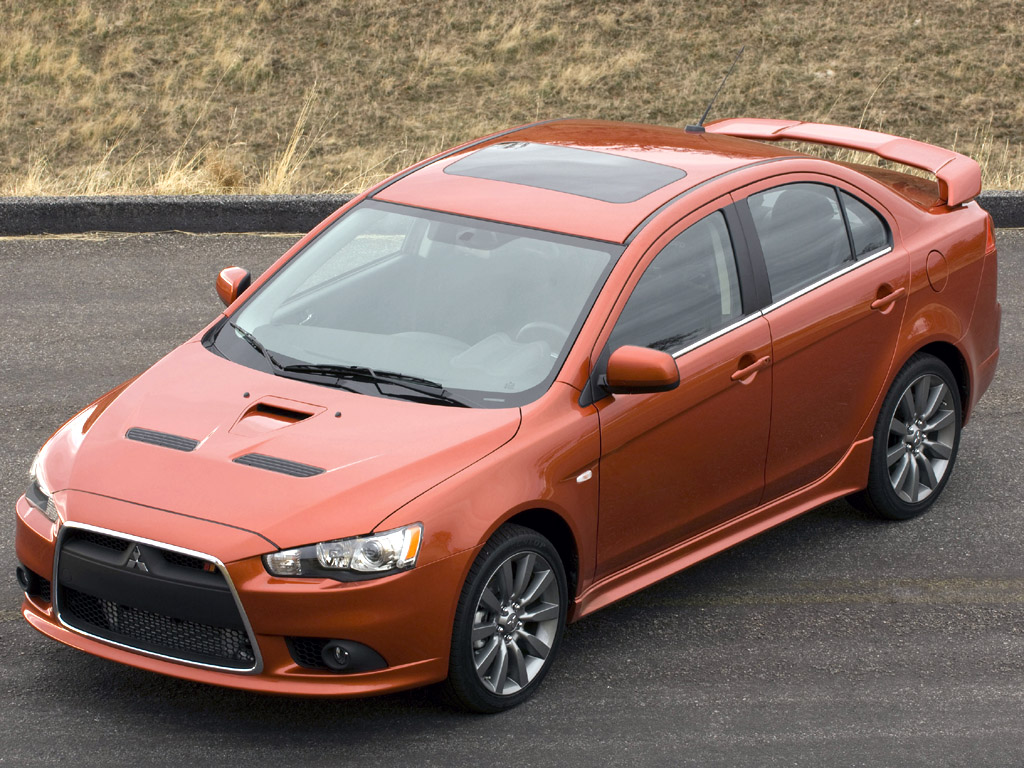Ralliart(拉力藝)版三菱藍(lán)瑟改裝車