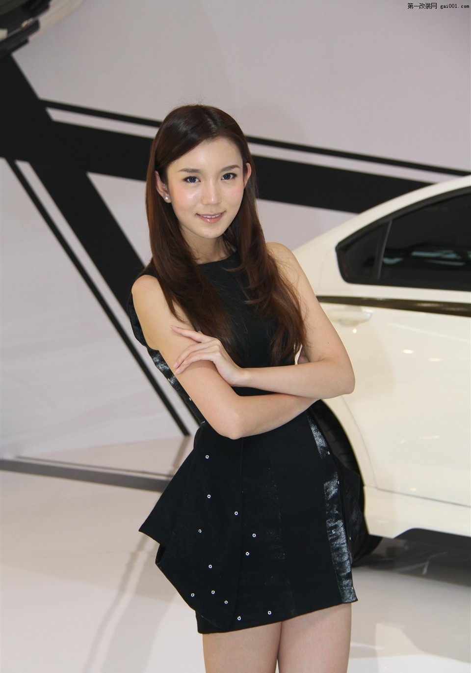 2012北京国际车展车模欣赏-素雅清新
