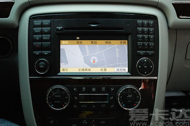 奔驰R350加装Car-call语音导航/原厂大屏/倒车影像