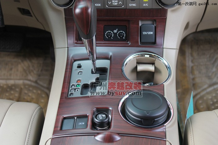 2012新款汉兰达3.5提车改装作业，海量图片观赏