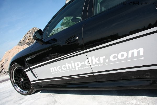 低调却不低端—McChip-DKR改装保时捷Panamera柴油版