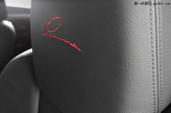 Lumma Design发布2012款958 Porsche Cayenne改装项目