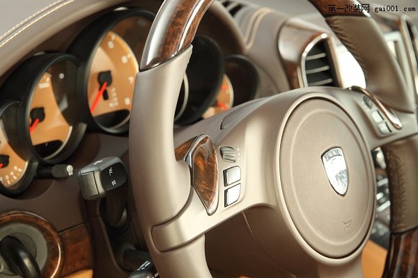 Lumma Design发布2012款958 Porsche Cayenne改装项目