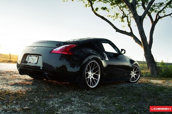 超跑中的经典—Vossen Wheels改装尼桑370Z