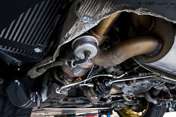 9ff改裝Porsche 911 GT2取名為9ff GTurbo 1200