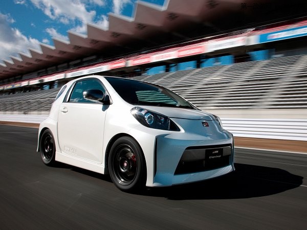 MINI小车酷时代—GRMN Toyota iQ