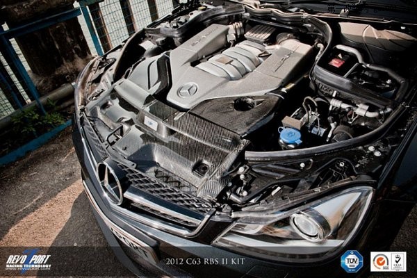 Revozport发布奔驰C63 AMG改装套件