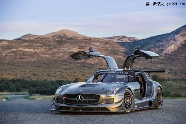 Mercedes為紀(jì)念A(yù)MG品牌加碼推出SLS AMG GT3 45th Anniversary
