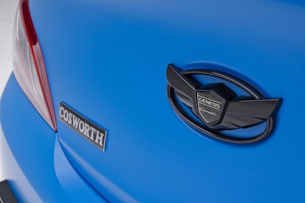 Cosworth与现代汽车共同打造特别版Genesis Coupe
