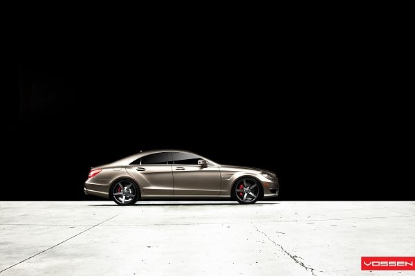 五幅輪轂簡(jiǎn)約而不簡(jiǎn)單 Vossen Wheels全新改裝CLS 63 AMG