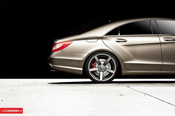 五幅轮毂简约而不简单 Vossen Wheels全新改装CLS 63 AMG