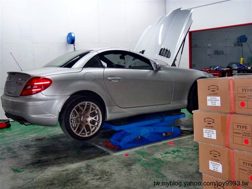 奔驰AMG SLK55 R171 安装DGR避震器