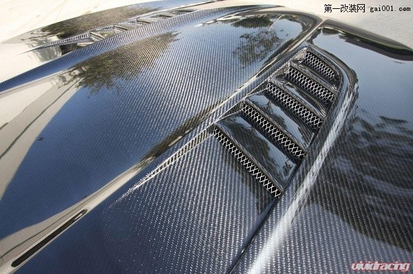 黑白配色盡顯奢華本質 Vivid改裝寶馬F10 M5
