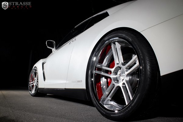 Strasse Forged全新改裝2012尼桑GT-R