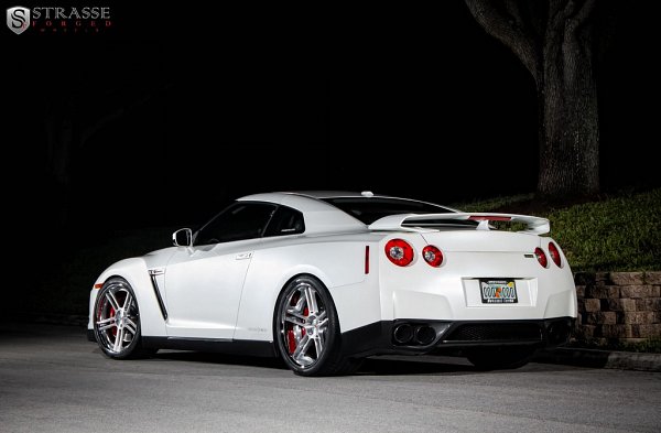 Strasse Forged全新改裝2012尼桑GT-R