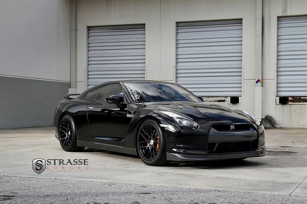 Strasse Forged全新改装2013版Nissan GTR