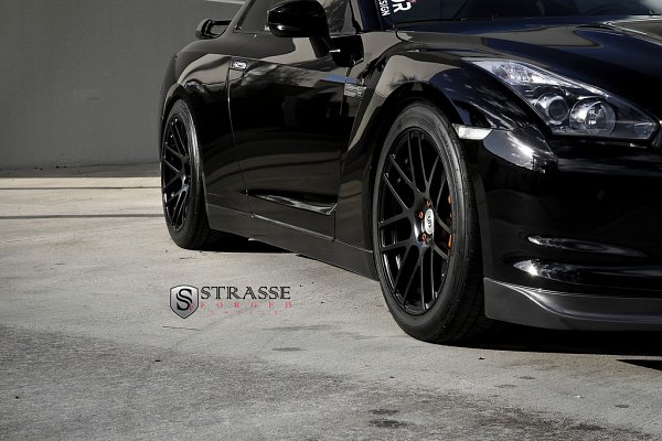 Strasse Forged全新改装2013版Nissan GTR