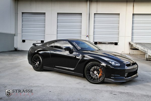Strasse Forged全新改裝2013版Nissan GTR