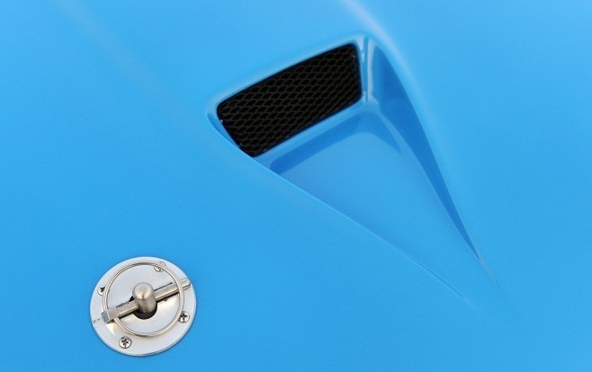 Retrobuilt改裝推出寶藍(lán)色古典式野馬Shelby GT500