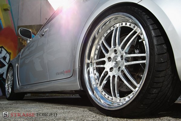 Strasse Forged 改装凌志 IS-F 