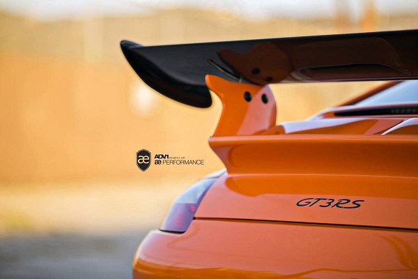 ADV.1 改装保时捷911 GT3 RS 