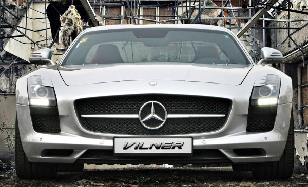 Vilner发布奔驰SLS AMG内饰升级方案 红黑配色耐人寻味