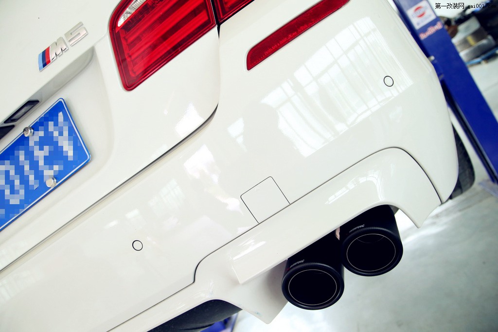 BMW M5改装天蝎排气