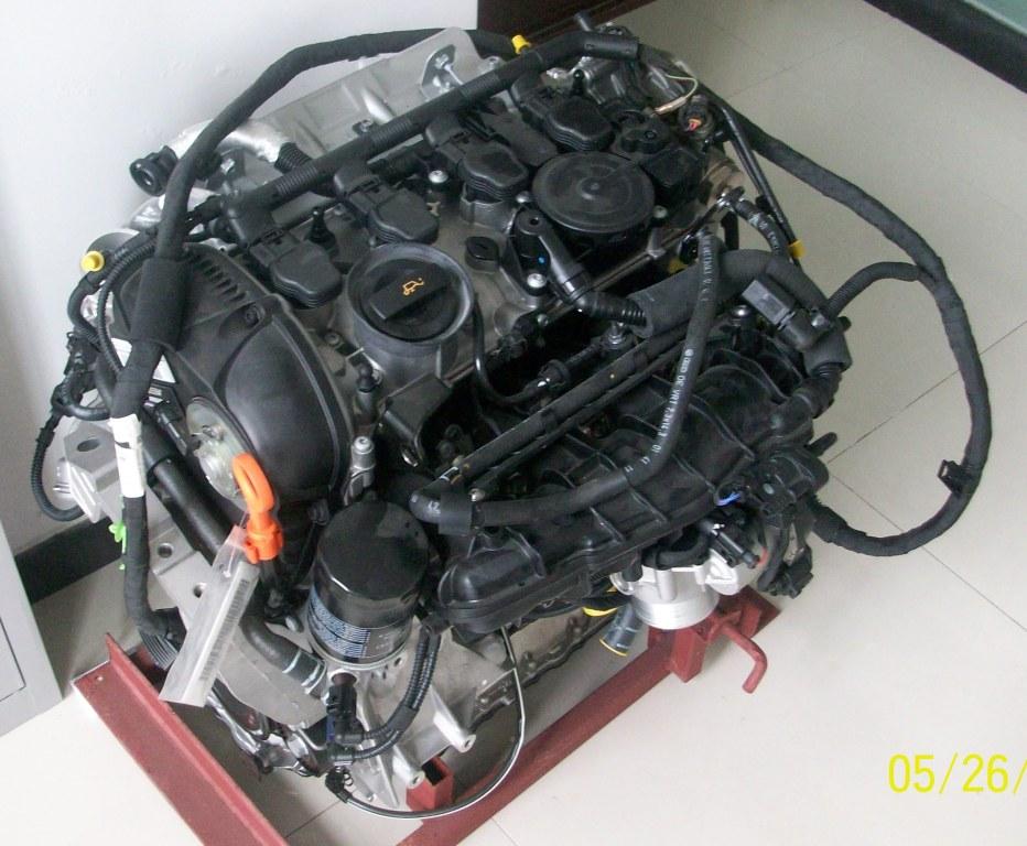 出售大众原厂全新奥迪2.0T TSI发动机，配件齐全