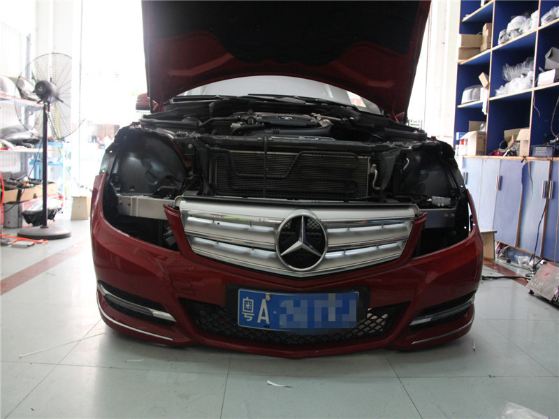 深圳奔驰C200旅行款大灯加装G35双光透镜