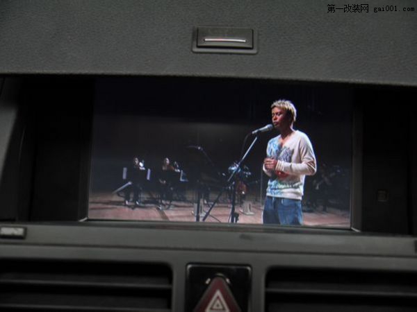 【佛山酷车旋律】奔驰C200音响改装专车专用DVD导航倒车后视