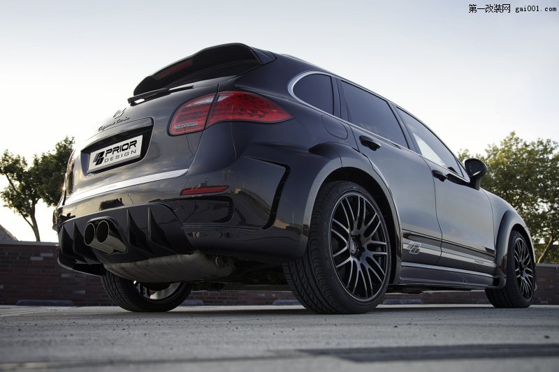 2013-porsche-cayenne-958-pd600-widebody-aerodynamic-kit-by-prior-design-2.jpg