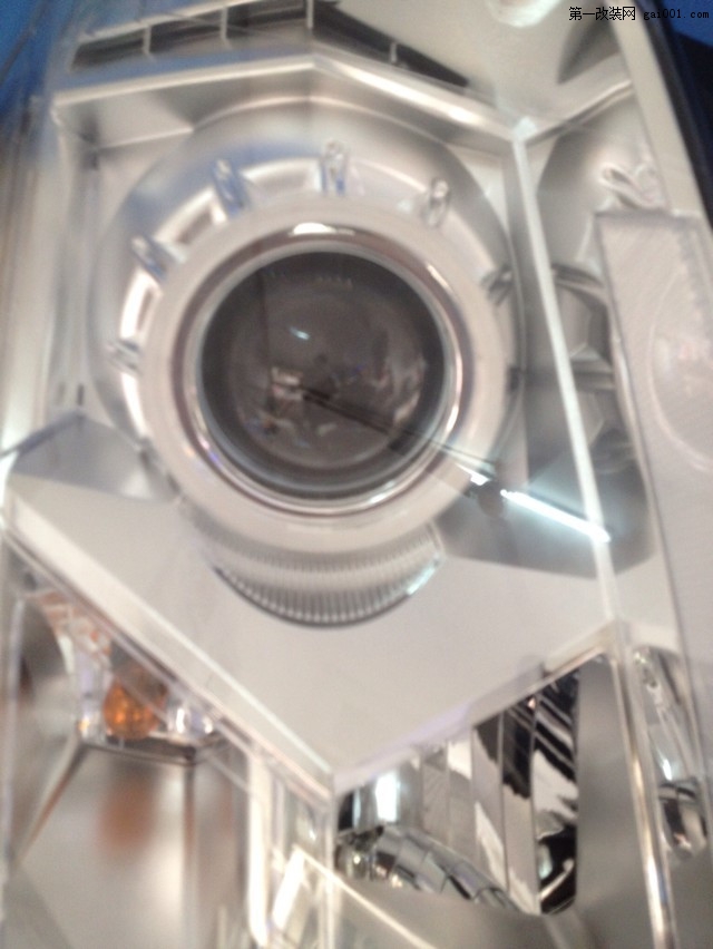 SRX大灯升级Q5双光透镜+白色天使眼