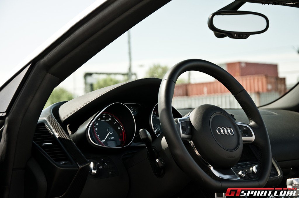 Road Test MTM Audi R8 V10 Spyder 020.jpg
