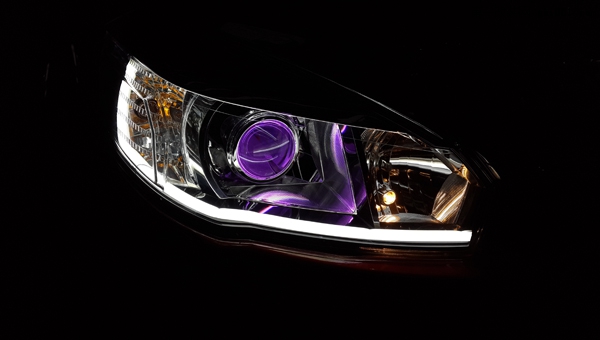 长城M4改灯，恶魔眼搭配光导棉，通向紫色梦幻的光明之路。