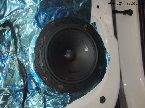 上海酷蛋汽车音响改装--起亚智跑升级德国曼斯特CS6508...