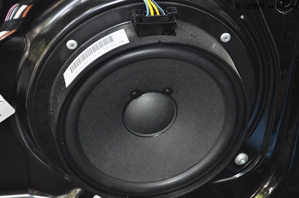 合肥奔驰R300音响改装不只为音响还为下一代