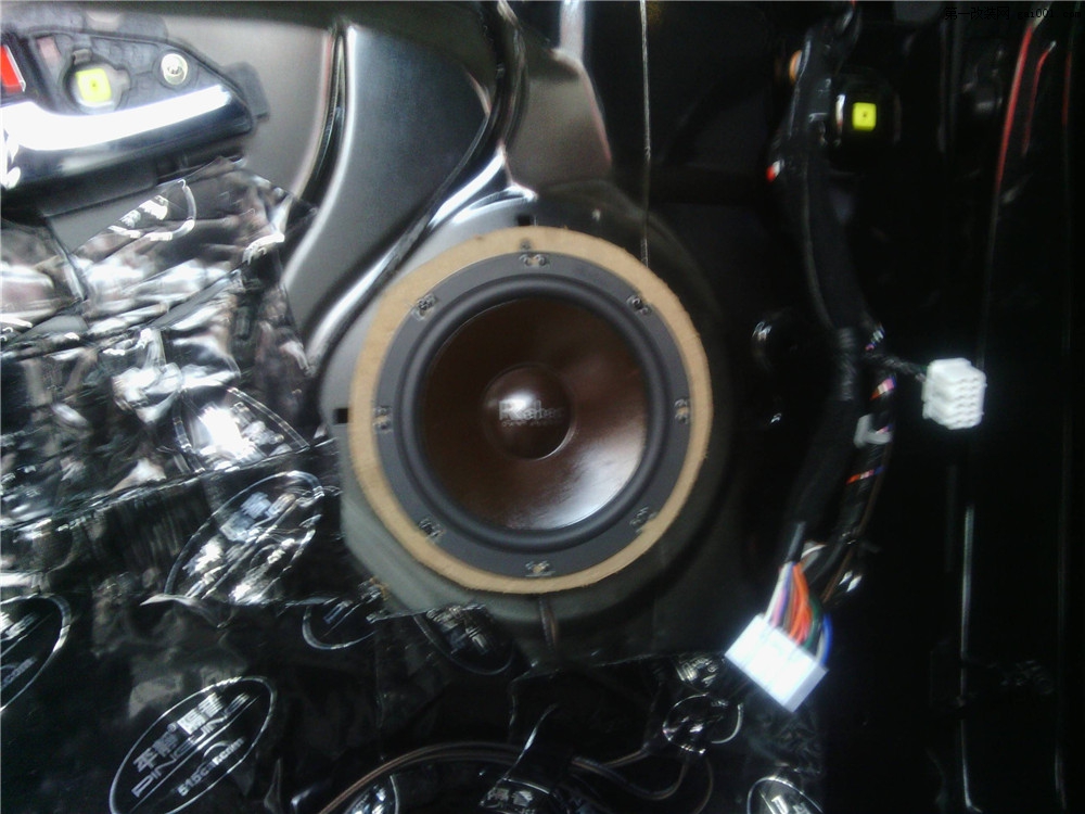 将改装升级到底--安庆车神新款IX35升级雷贝琴音响
