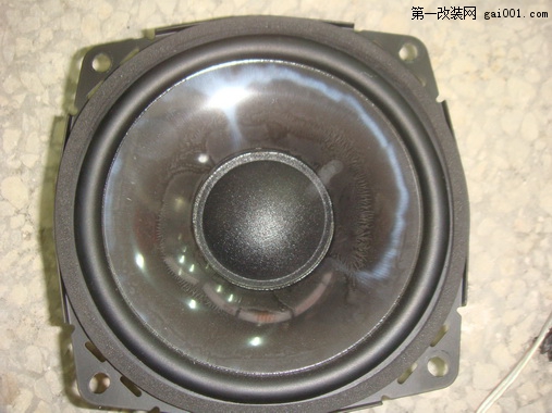 上海三菱V93音响改装 喇叭升级 隔音 器材曼斯特