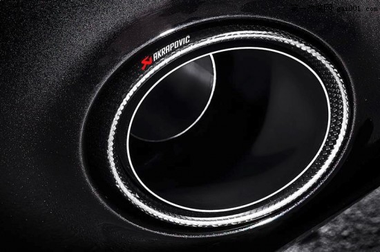 Akrapovič发布奥迪R8 5.2新款排气消声器
