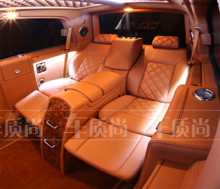 mercedes-viano-tan-leather-interior-03-09-lrg.jpg