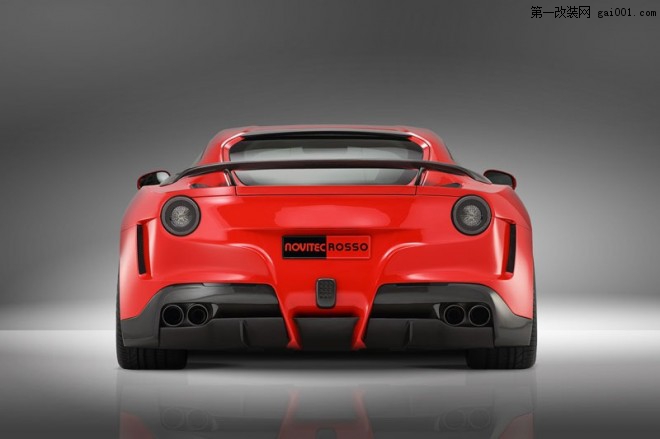 红色法拉利F12改装车惊艳亮相
