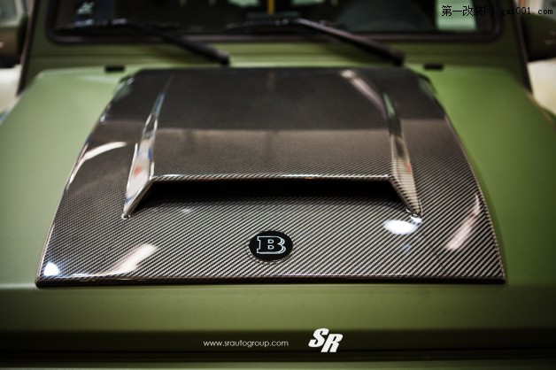 军绿色的梅赛德斯奔驰G63 AMG新品上市