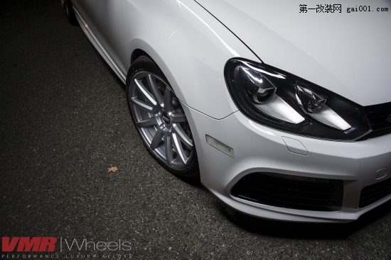 vw-golf-r-vmw-v702-3-550x367.jpg