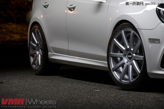 vw-golf-r-vmw-v702-4-550x367.jpg