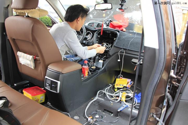 第一辆爱车：广汽传祺GS5全车套装音响改装实例过程