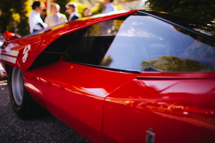 fiat-abarth-2000-scorpio-window-detail-door.jpg