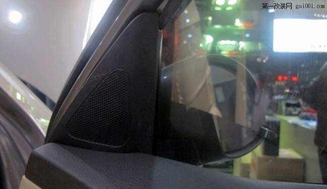 3霸克PX650高音单元安装于车门板三角位1.jpg