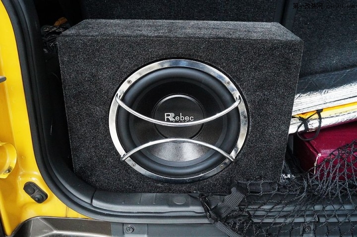 超拉风个性化音响升级--吉姆尼汽车音响改装雷贝琴系列音响