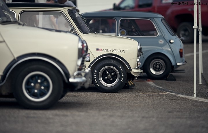 andy-nelson-toybox-racing-classic-mini-challenge-2014.jpg