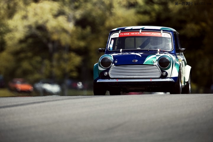 classic-motor-works-racing-mini-challenge.jpg